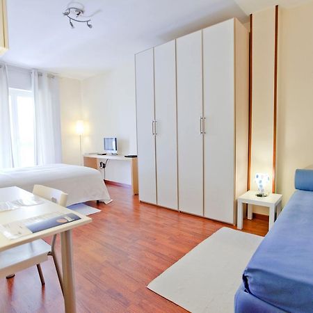 Rooms Rent Vesuvio B&B Νάπολη Εξωτερικό φωτογραφία