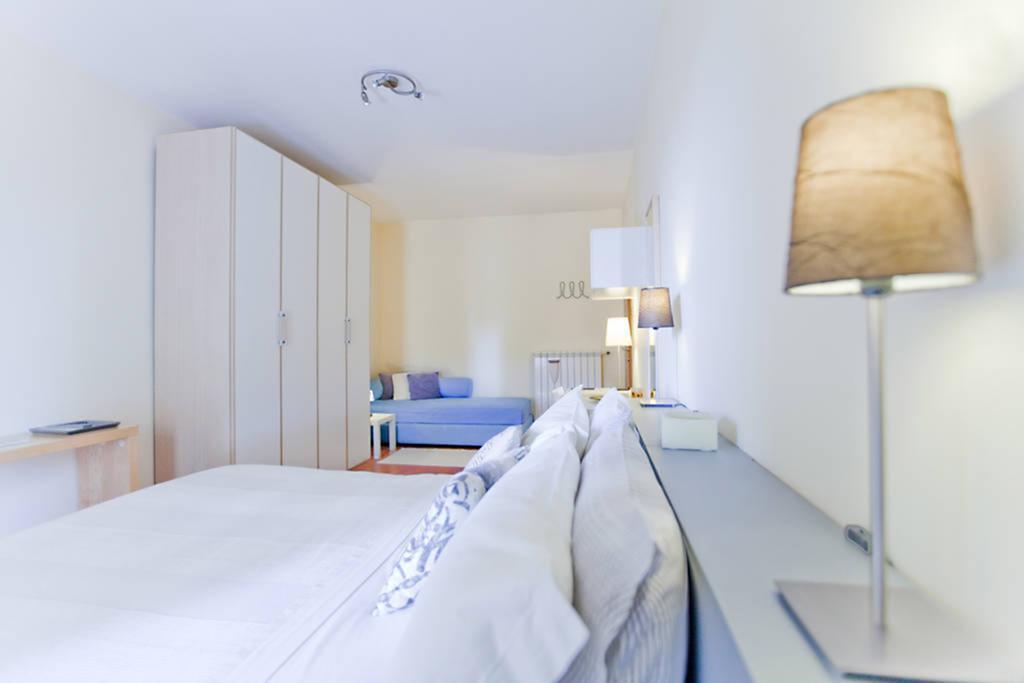 Rooms Rent Vesuvio B&B Νάπολη Εξωτερικό φωτογραφία