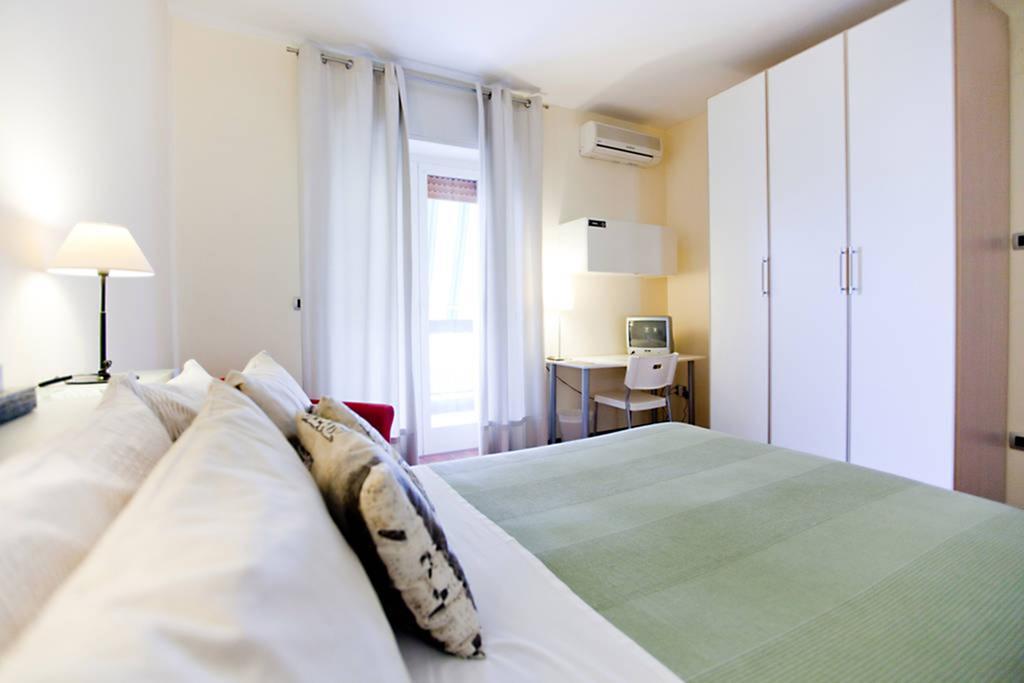 Rooms Rent Vesuvio B&B Νάπολη Εξωτερικό φωτογραφία