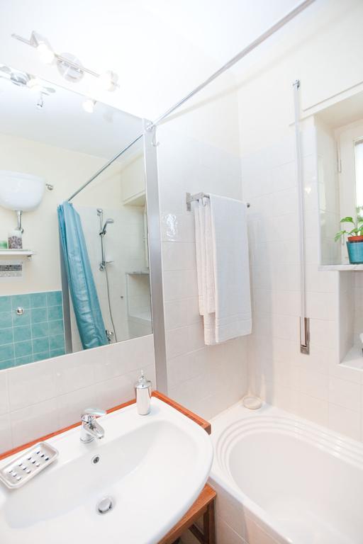 Rooms Rent Vesuvio B&B Νάπολη Εξωτερικό φωτογραφία