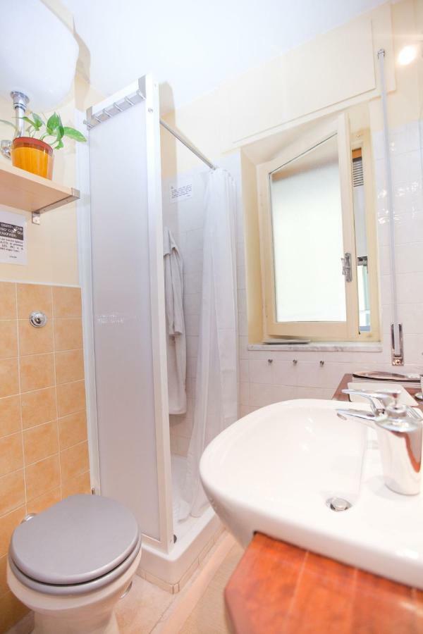 Rooms Rent Vesuvio B&B Νάπολη Εξωτερικό φωτογραφία